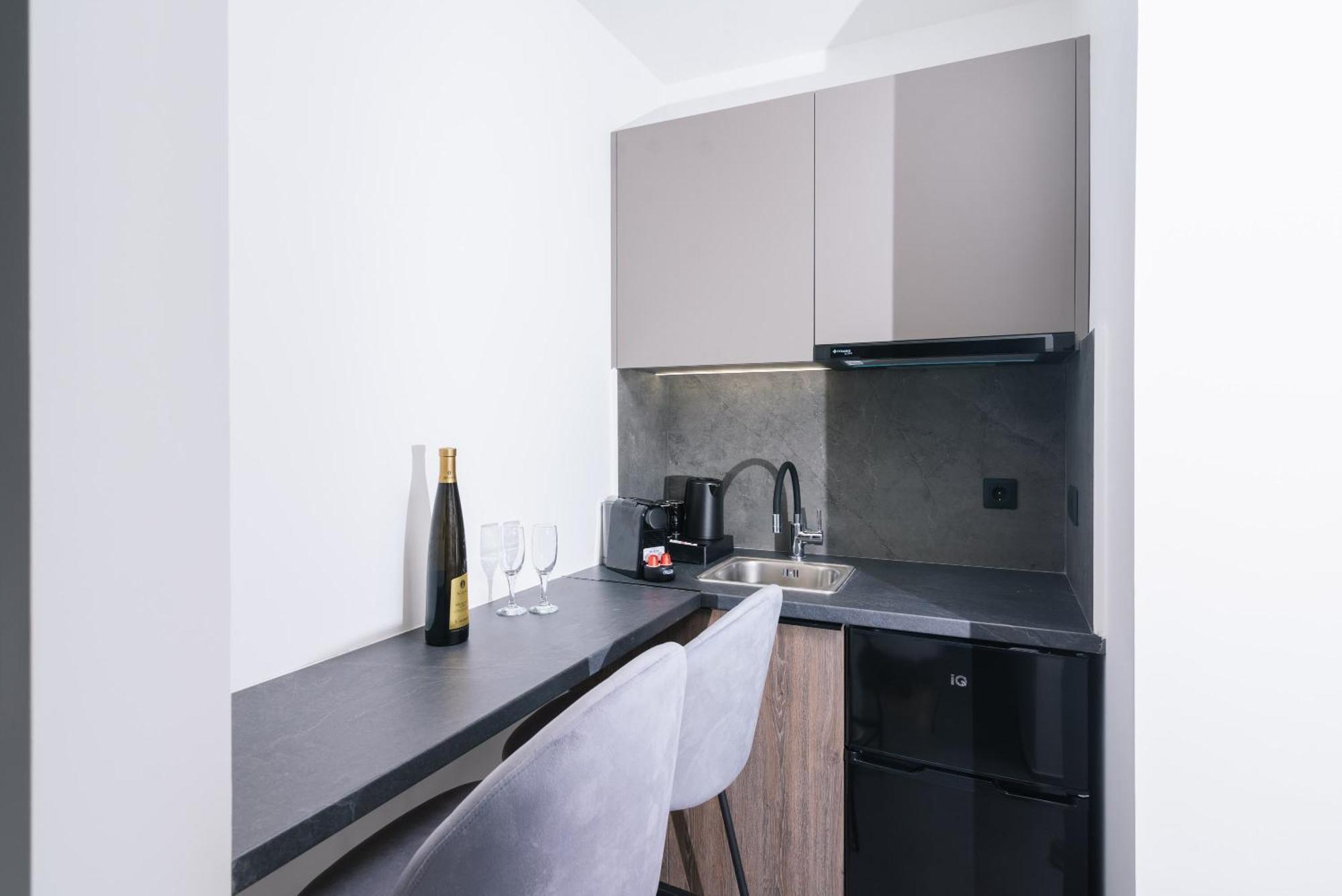 Alcyone Studios And Apartments Iraklion Buitenkant foto