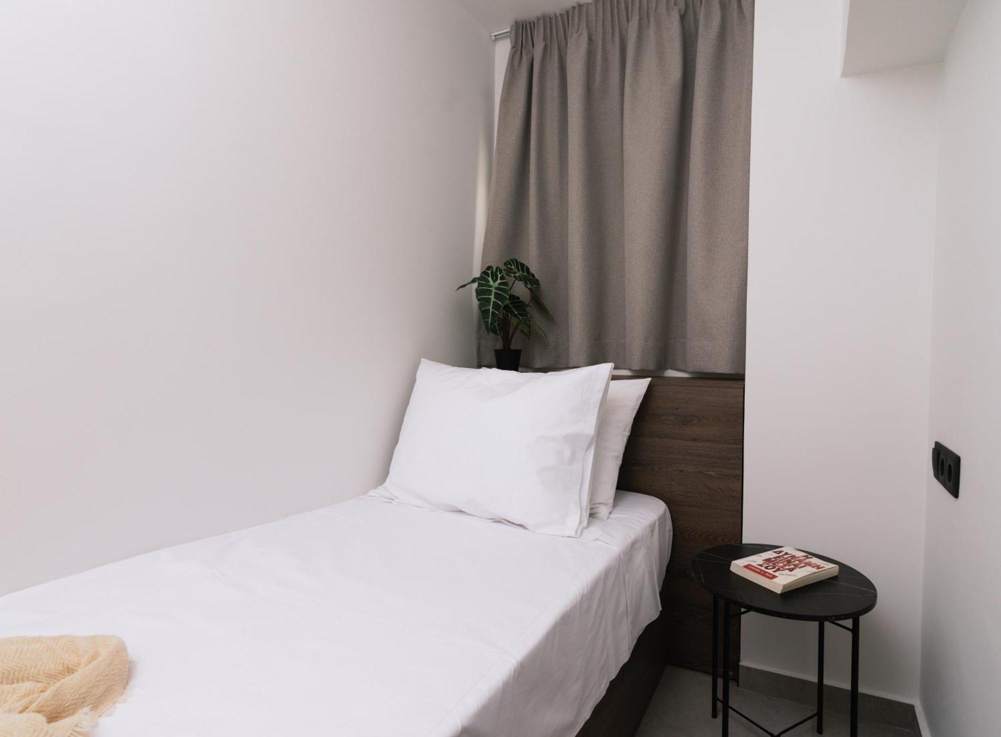 Alcyone Studios And Apartments Iraklion Buitenkant foto